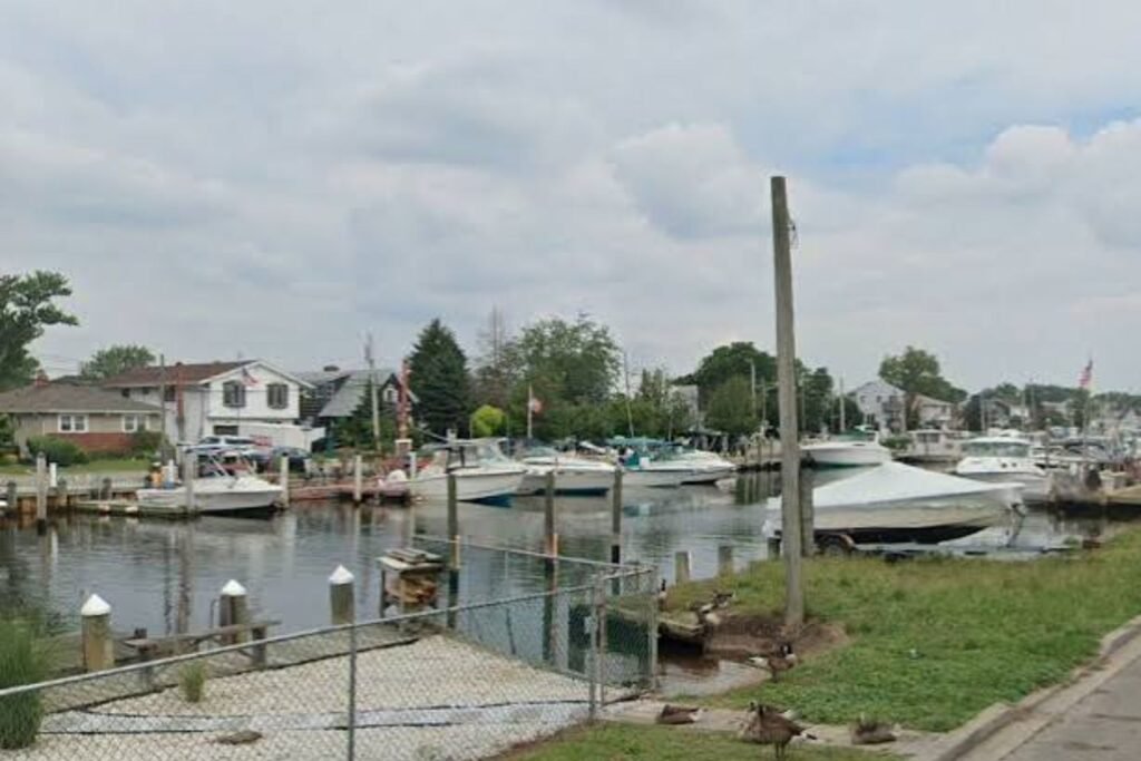 Bellmore Creek